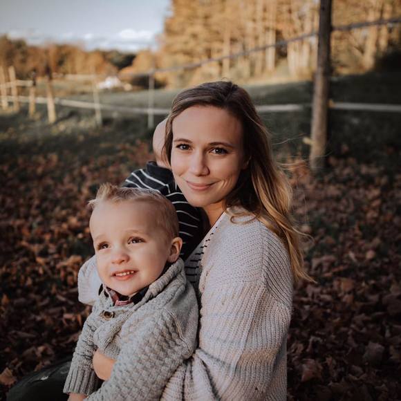 Meet your Posher, Alicia - Picture 1 of 1